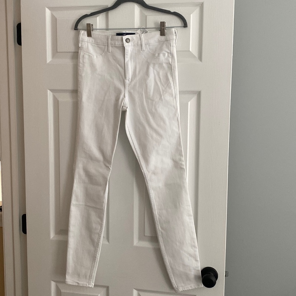 Hollister Jeans - Picture 1 of 5